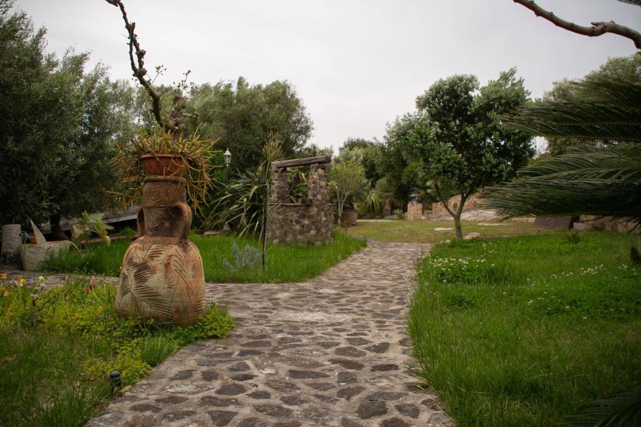 B&B Il Giardino Arbus Eksteriør billede